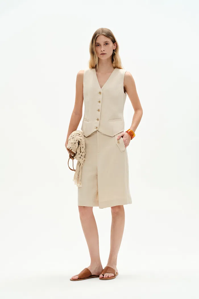 6521-victoria-high-waisted-bermuda-shorts-in-silk-linen-1.webp