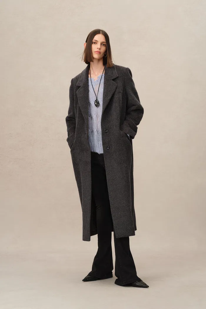 6535-deneb-long-coat-in-alpaca-wool-1.webp