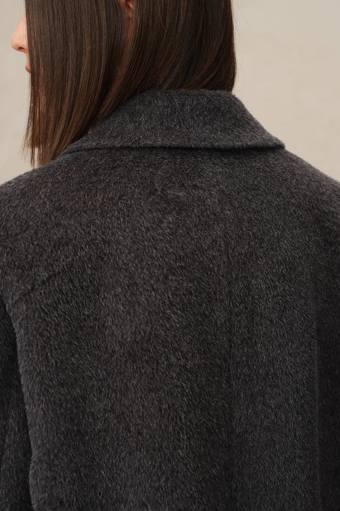 6535-deneb-long-coat-in-alpaca-wool-1.webp