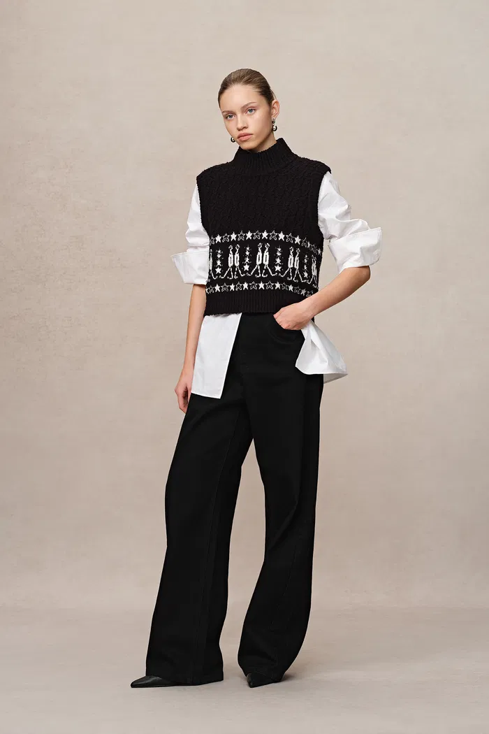 6551-star-walker-fair-isle-sleeveless-sweater-in-wool-pom-pom-yarn-knit-1.webp