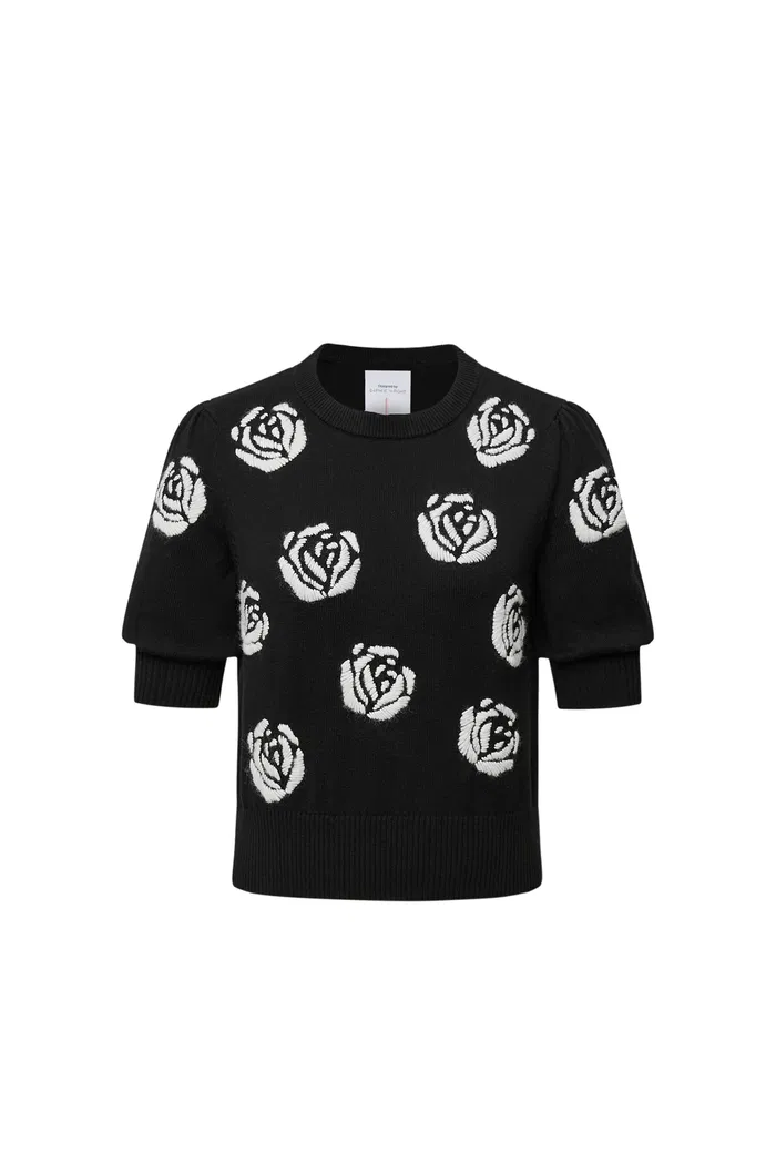 6721-rose-crochet-embroidery-crop-top-in-wool-1.webp