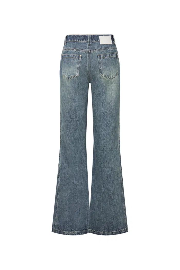 6773-sabrina-washed-jeans-in-cotton-denim-1.webp
