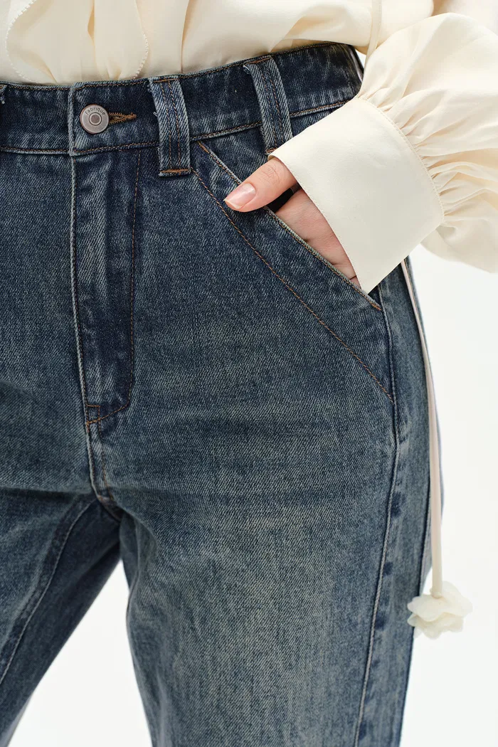 6773-sabrina-washed-jeans-in-cotton-denim-1.webp