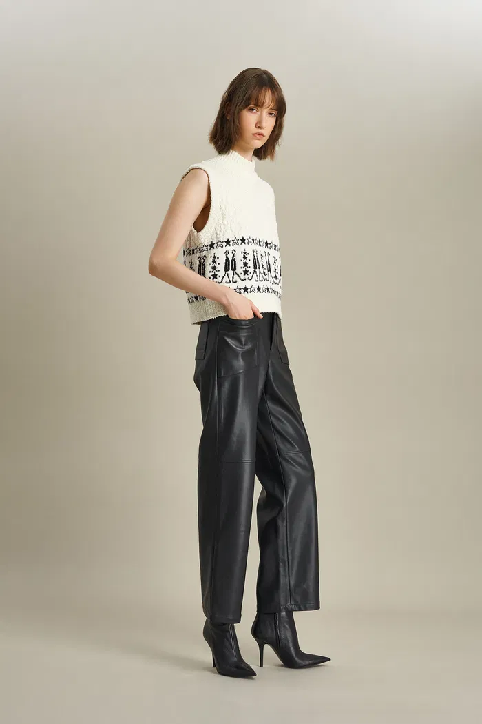 6791-star-walker-fair-isle-sleeveless-sweater-in-wool-pom-pom-yarn-knit-1.webp