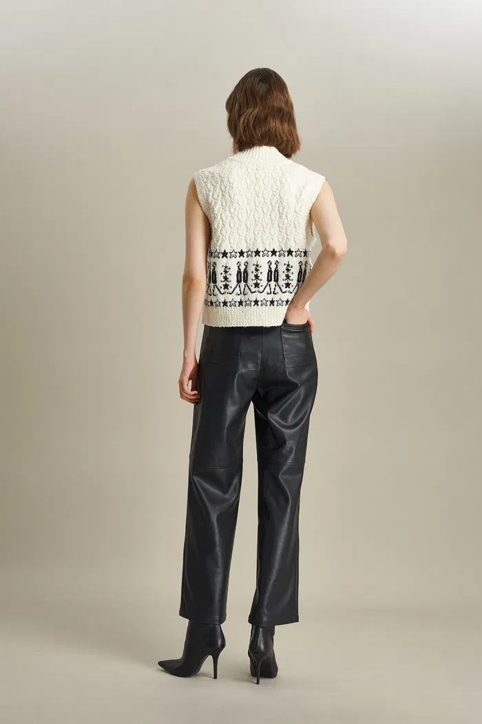 6791-star-walker-fair-isle-sleeveless-sweater-in-wool-pom-pom-yarn-knit-1.webp