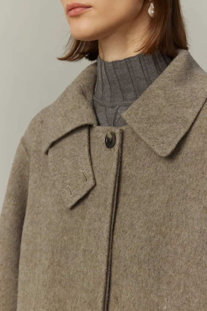6797-ester-coat-in-merino-alxa-camel-down-blend-1.webp