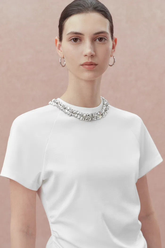 6873-becky-detachable-jewel-collar-short-sleeved-t-shirt-in-ribbed-cotton-1.webp