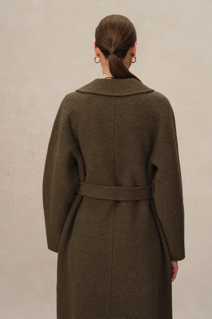 6926-lena-vintage-style-cocoon-coat-in-suri-alpaca-1.webp