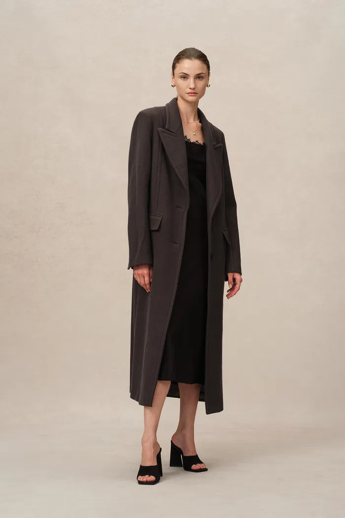 6934-sylvia-tailored-coat-in-cashmere-single-face-cloth-1.webp
