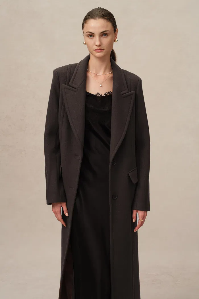 6934-sylvia-tailored-coat-in-cashmere-single-face-cloth-1.webp