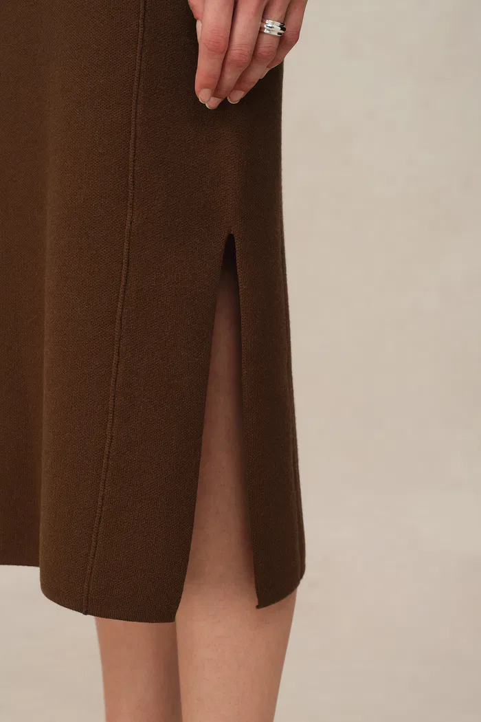 6942-dovena-side-slit-skirt-in-merino-wool-knit-1.webp
