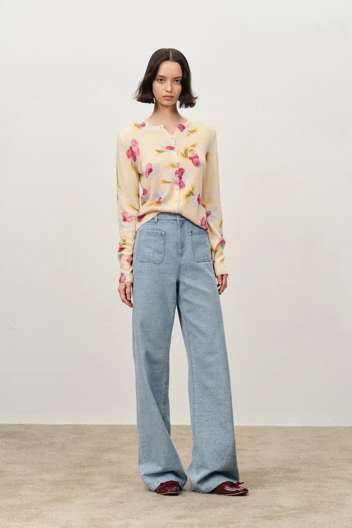 7-linna-double-patch-pocket-jeans-in-colorful-dot-denim-1.webp