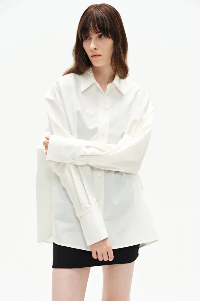 7030-linda-button-up-shirt-in-oxford-cotton-1.webp