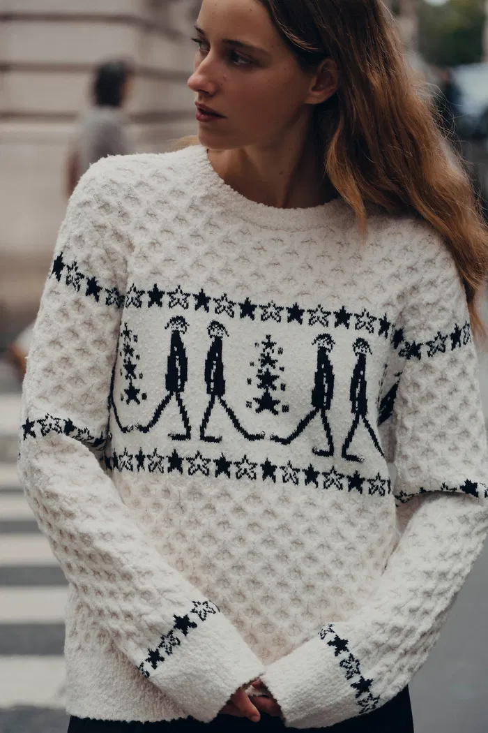 7068-star-walker-white-fair-isle-pullover-in-viscose-wool-pom-pom-yarn-knit-1.webp