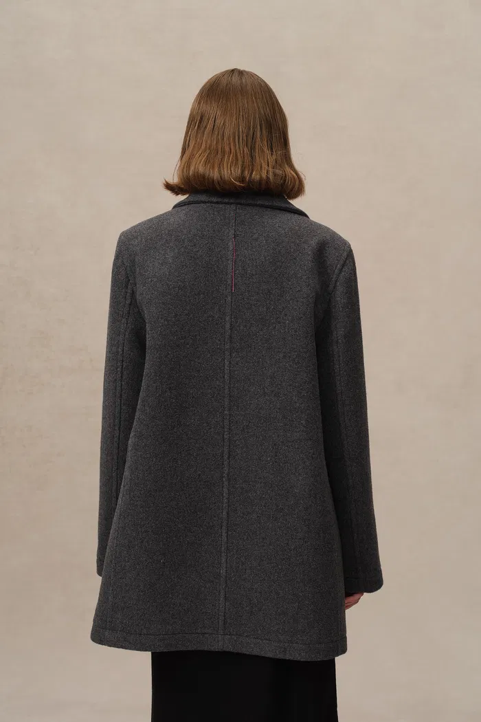 7076-beau-double-breasted-coat-in-single-face-wool-1.webp