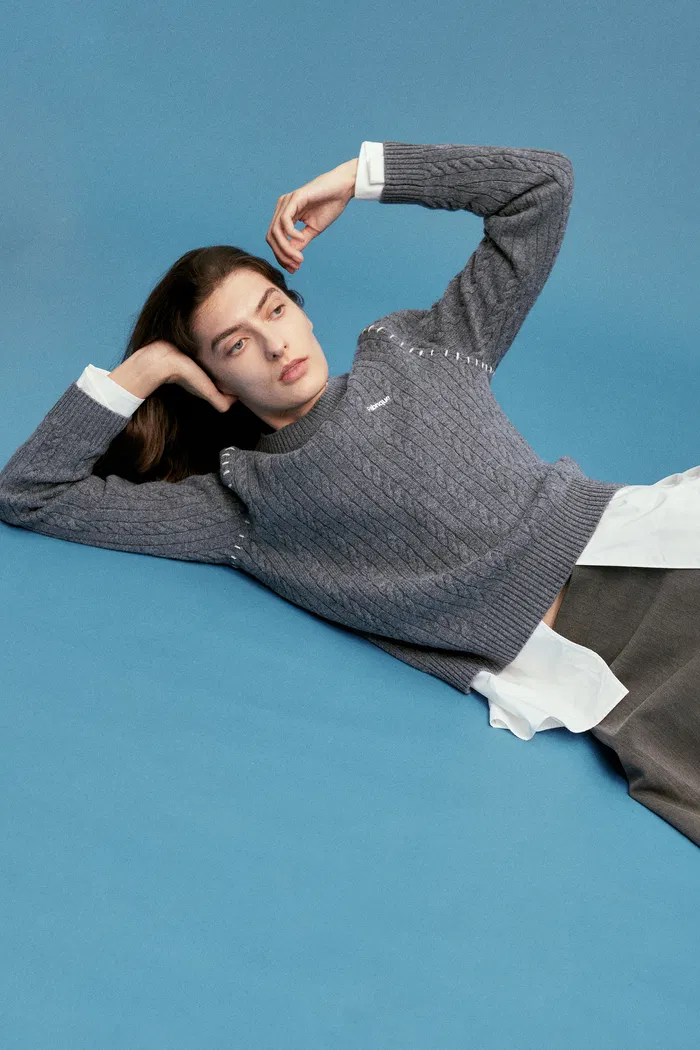 7084-nova-sweater-in-merino-cashmere-cable-knit-1.webp
