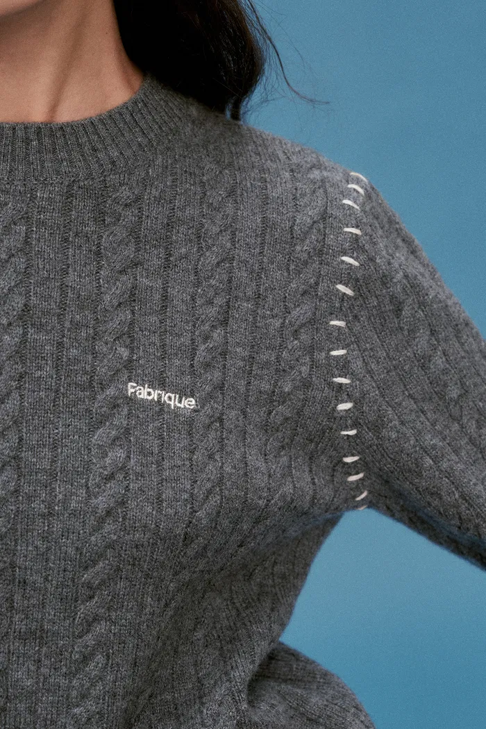 7084-nova-sweater-in-merino-cashmere-cable-knit-1.webp