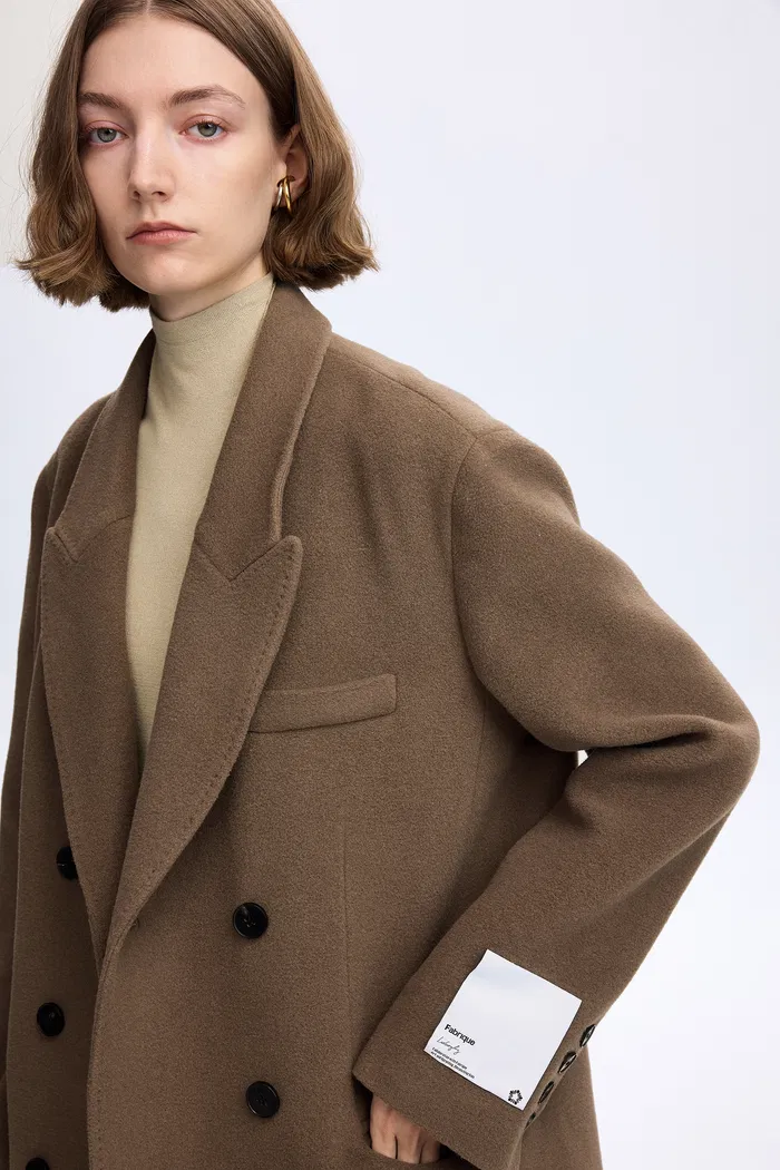 7108-sinae-classic-double-breasted-coat-in-wool-alpaca-blend-1.webp