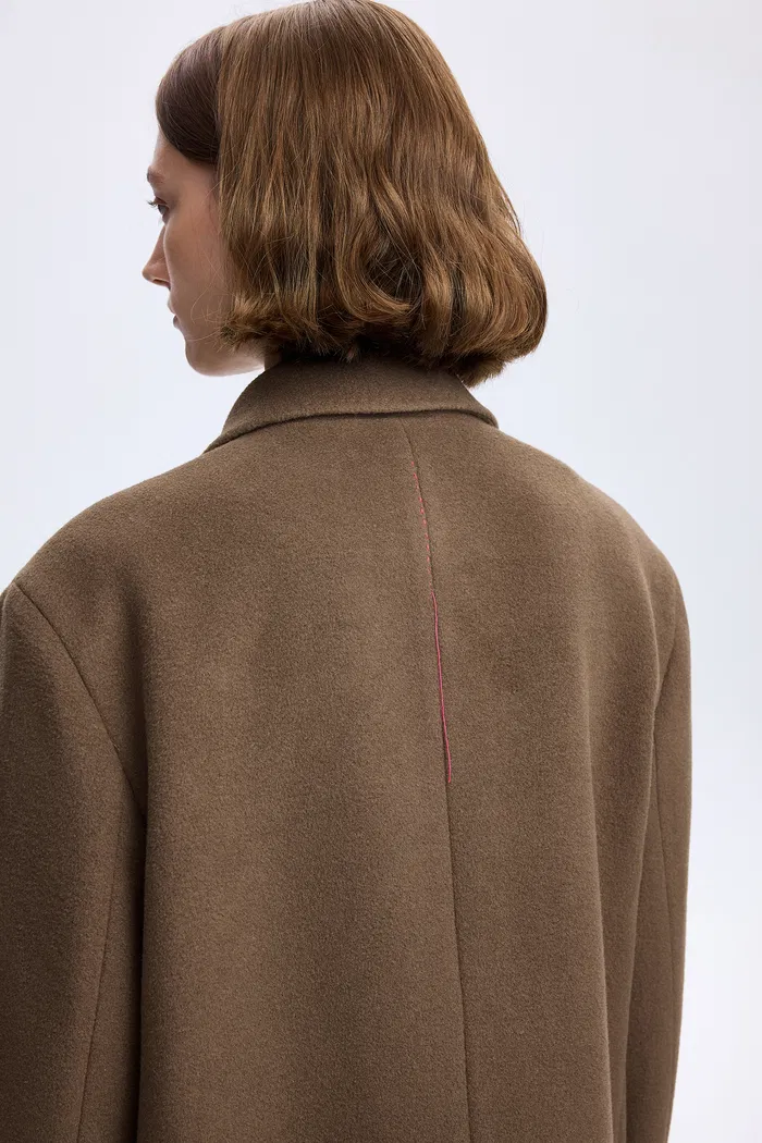 7108-sinae-classic-double-breasted-coat-in-wool-alpaca-blend-1.webp