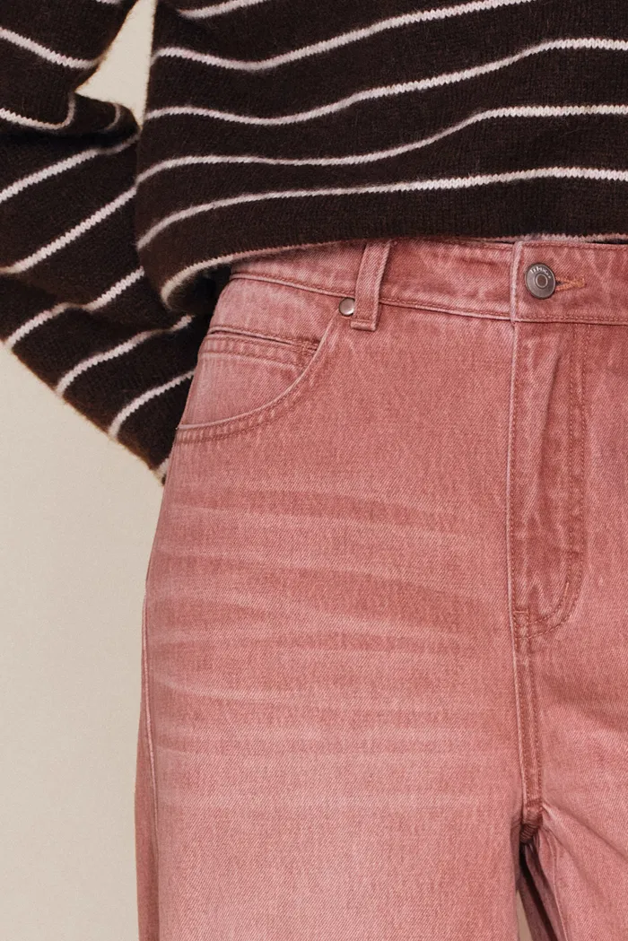 718-sylvie-light-brown-curved-jeans-in-cotton-denim-1.webp
