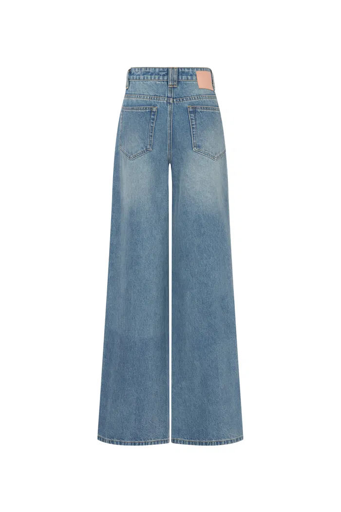 7190-nico-hand-sewn-embellished-jeans-in-new-lightweight-washed-denim-1.webp