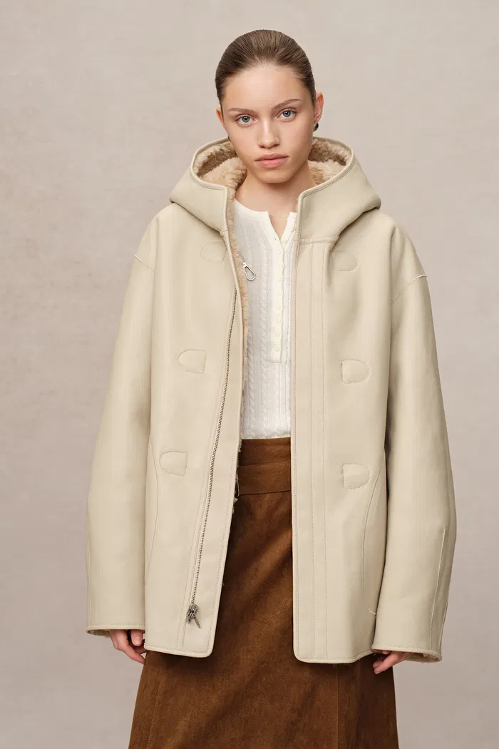 7214-cl-mence-new-semi-oversized-hooded-sherpa-short-coat-in-wool-blend-1.webp