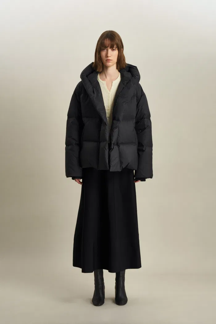 7238-iliana-water-repellent-hooded-lightweight-duck-down-jacket-in-ultra-light-fabric-1.webp