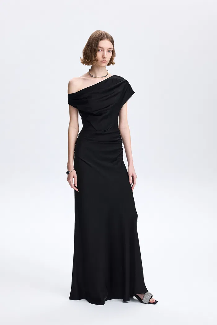 7299-eirlys-one-shoulder-gown-1.webp