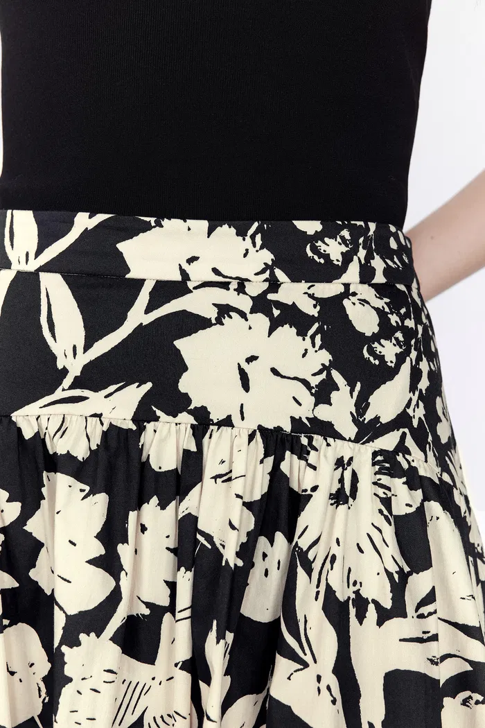 7315-radiant-print-skirt-in-matte-cotton-1.webp