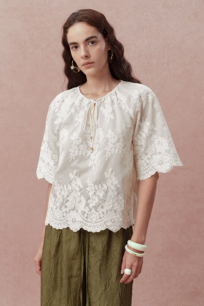 7335-marjorie-embroidered-short-sleeve-blouse-in-sheer-fabric-embroidery-1.webp