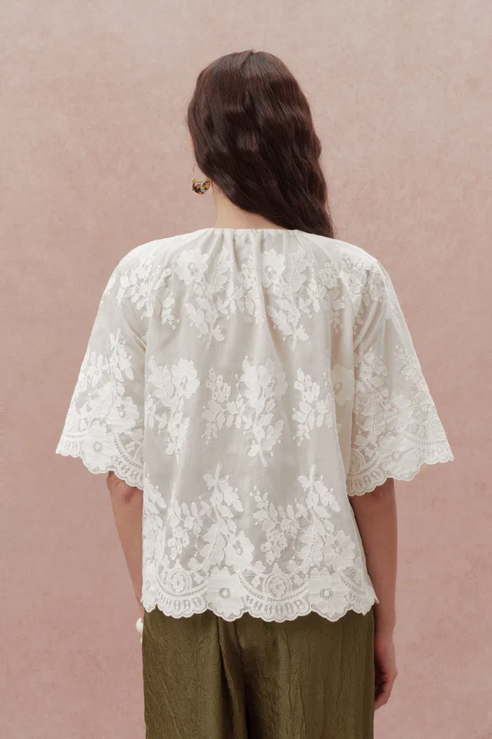 7335-marjorie-embroidered-short-sleeve-blouse-in-sheer-fabric-embroidery-1.webp