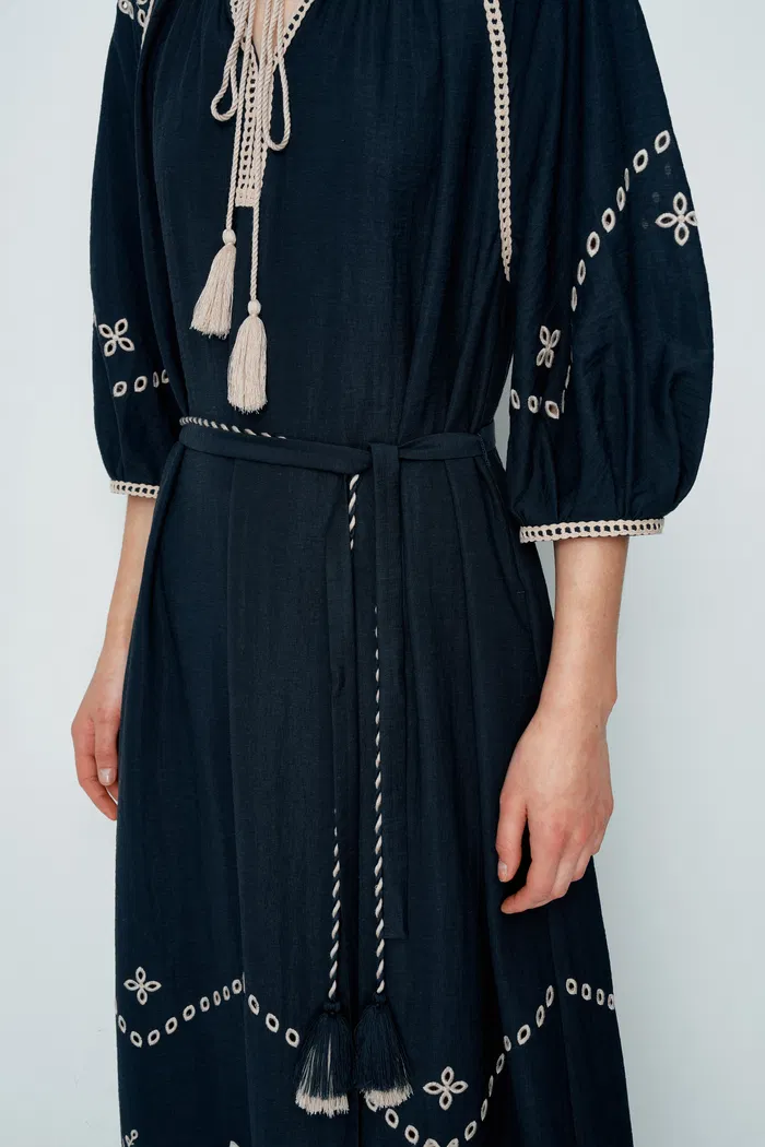 7358-antonia-embroidered-robe-dress-in-linen-blend-1.webp