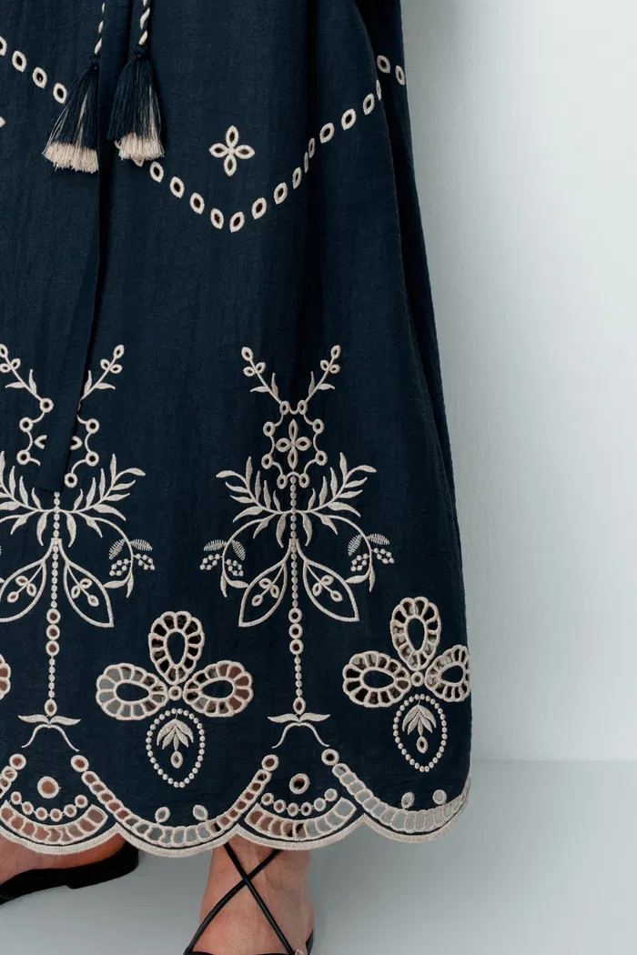 7358-antonia-embroidered-robe-dress-in-linen-blend-1.webp