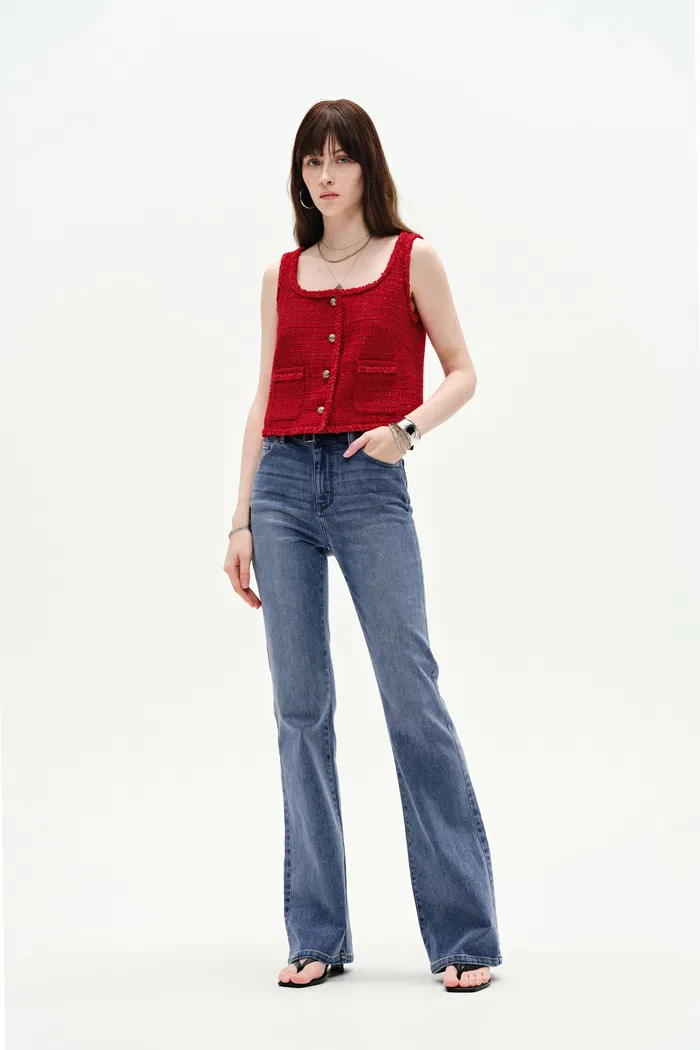 7416-emma-bootcut-jeans-in-stretchy-denim-1.webp
