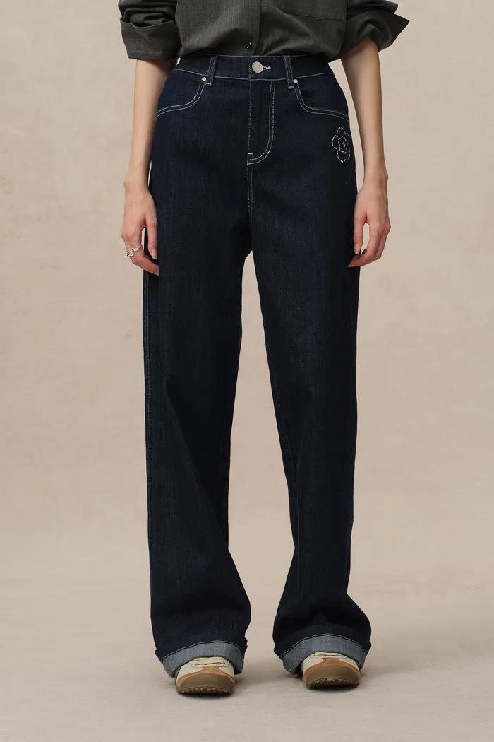 742-somi-curved-blade-jeans-in-stretchy-turkish-denim-1.webp