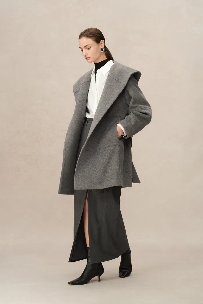 7426-chesterfield-multi-piece-structure-hooded-coat-in-wool-cashmere-1.webp