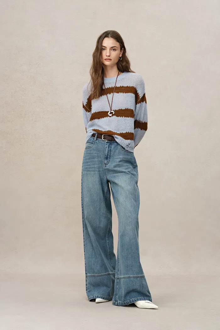 Sierra Stonewashed Wide Leg Jeans in Lightweight Denim