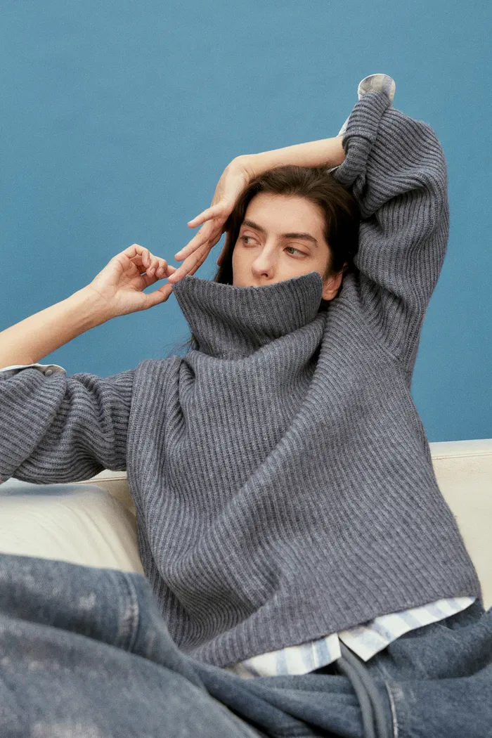 7718-soleil-sweater-in-merino-cashmere-knit-1.webp