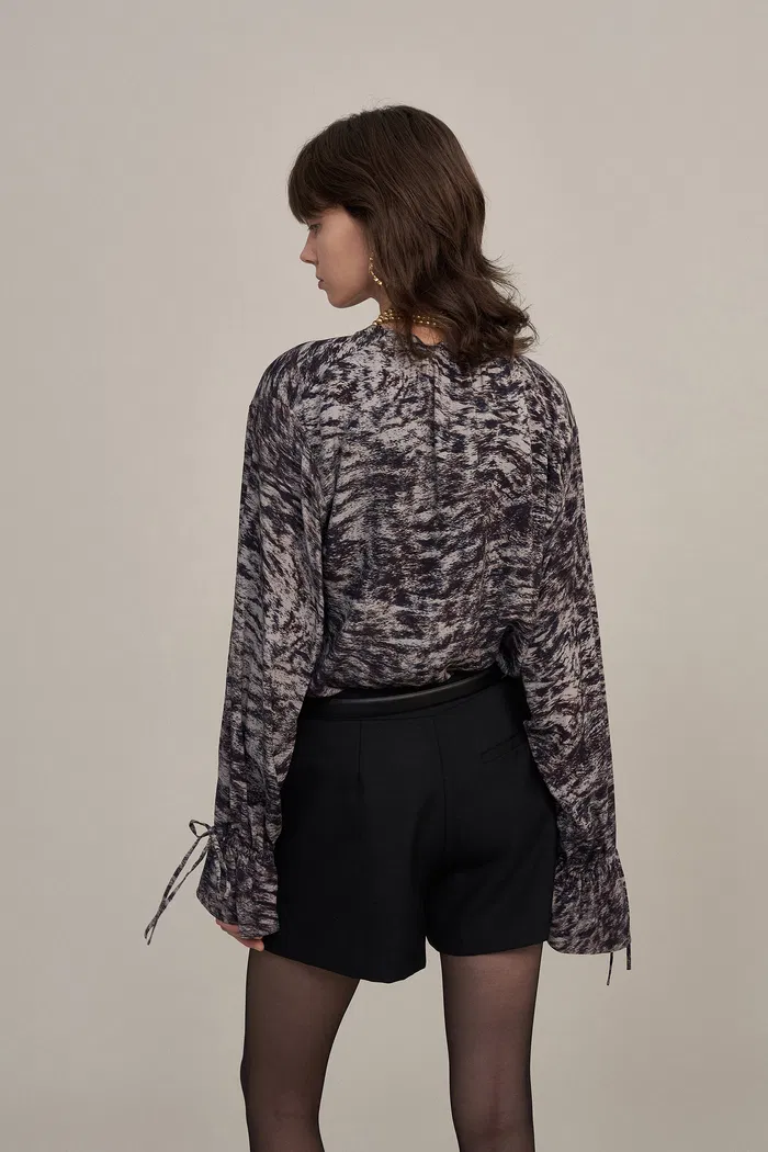 7726-kalina-hand-drawn-ruched-blouse-in-lightweight-wrinkle-resistant-fabric-1.webp