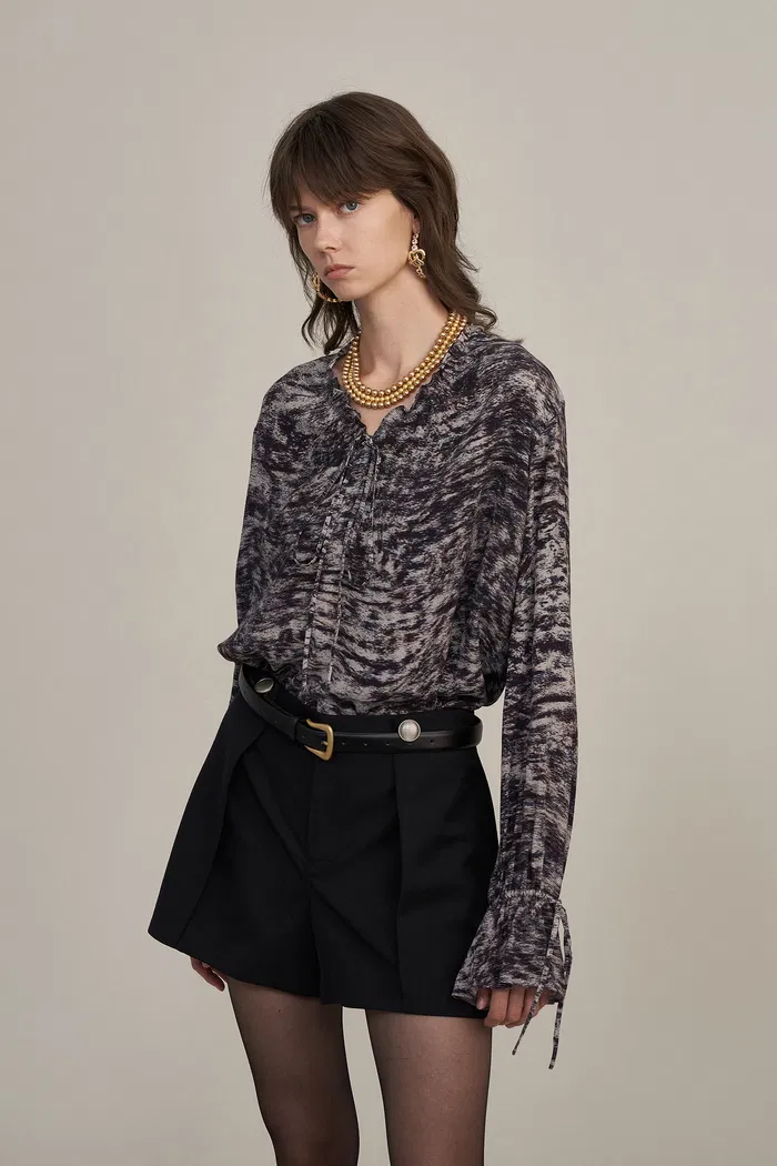 7726-kalina-hand-drawn-ruched-blouse-in-lightweight-wrinkle-resistant-fabric-1.webp