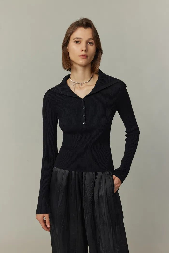 7744-olivia-fitted-top-in-merino-wool-knit-1.webp