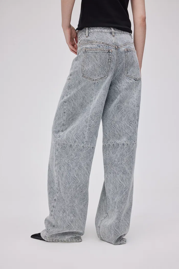 7752-eliana-textured-patchwork-jeans-in-jacquard-washed-denim-1.webp
