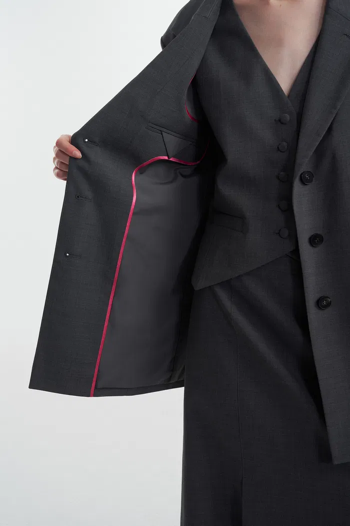 7813-cosmo-contrast-lined-blazer-in-wool-blend-1.webp