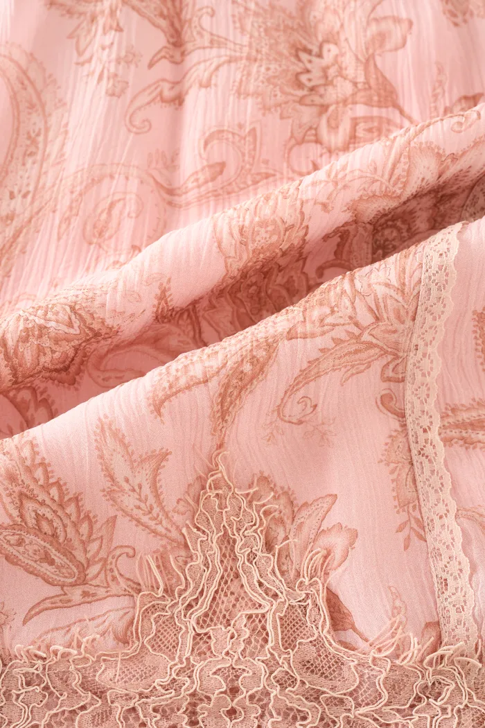 7821-xyla-semi-sheer-blouse-in-silk-crepe-with-paisley-1.webp