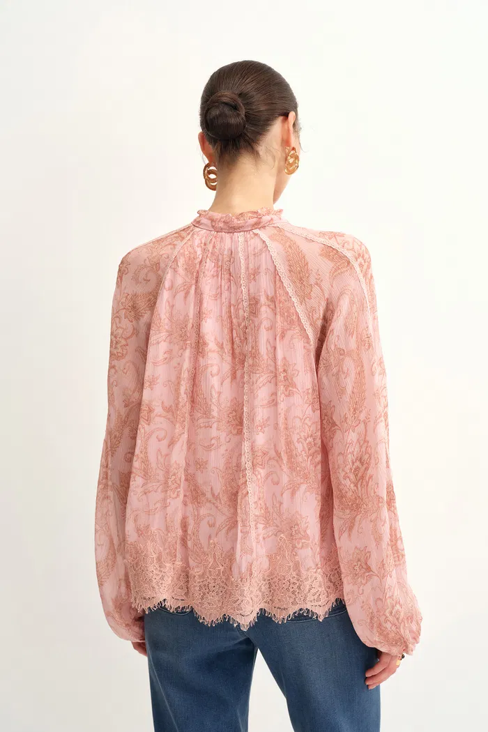 7821-xyla-semi-sheer-blouse-in-silk-crepe-with-paisley-1.webp