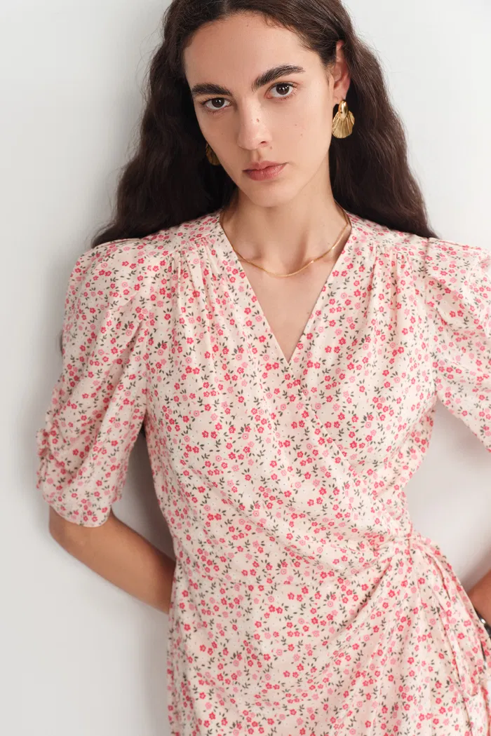 7872-teana-v-neck-floral-dress-1.webp
