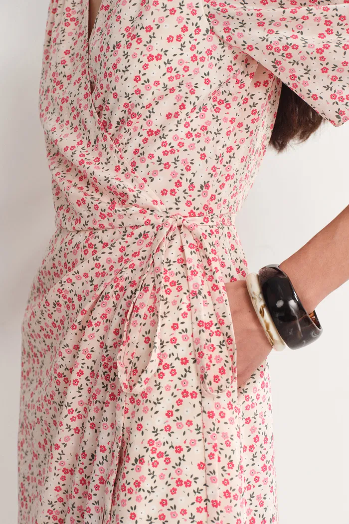 7872-teana-v-neck-floral-dress-1.webp