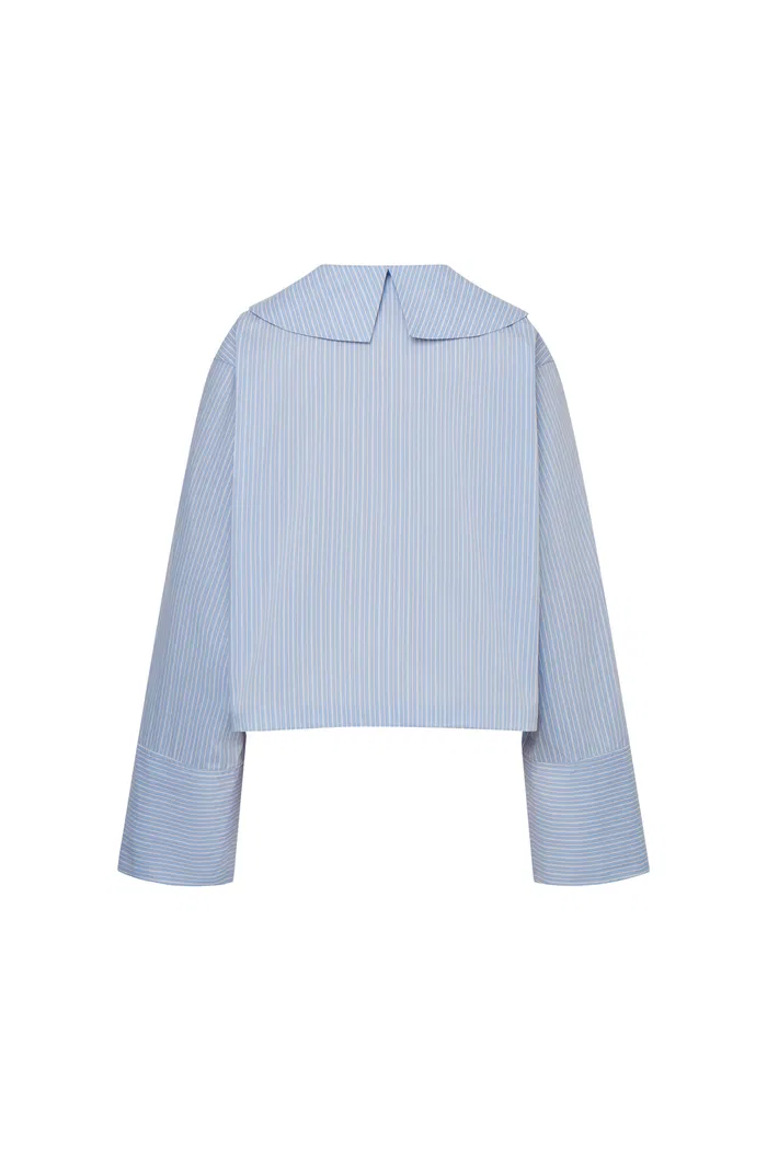 7949-holkham-oversized-collar-striped-shirt-in-cotton-blend-poplin-1.webp