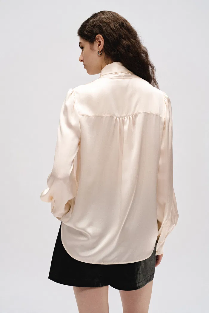 7969-chloe-tie-neck-blouse-in-19mm-mulberry-silk-satin-1.webp