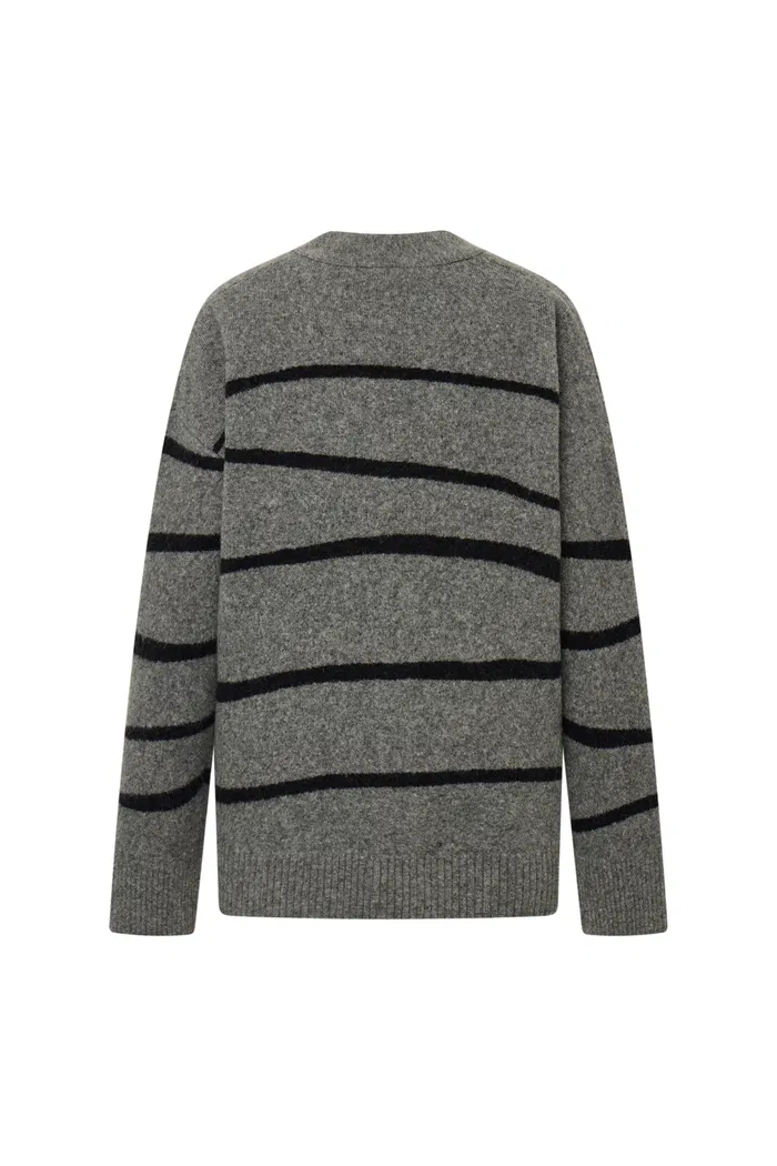 7985-avery-snake-year-cardigan-in-wool-boucl-knit-1.webp